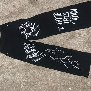 BRAND NEW. High rise/ mom Jean style